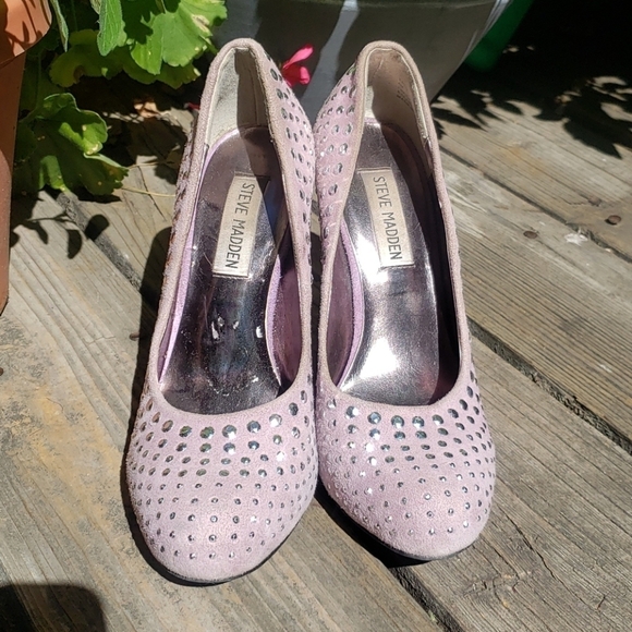 Steve Madden Twilitte Lavender Suede Pumps - Picture 3 of 8